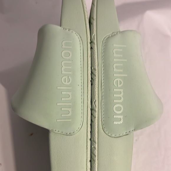 Lululemon Restfeel Slide Kohlrabi Green - Picture 9 of 15